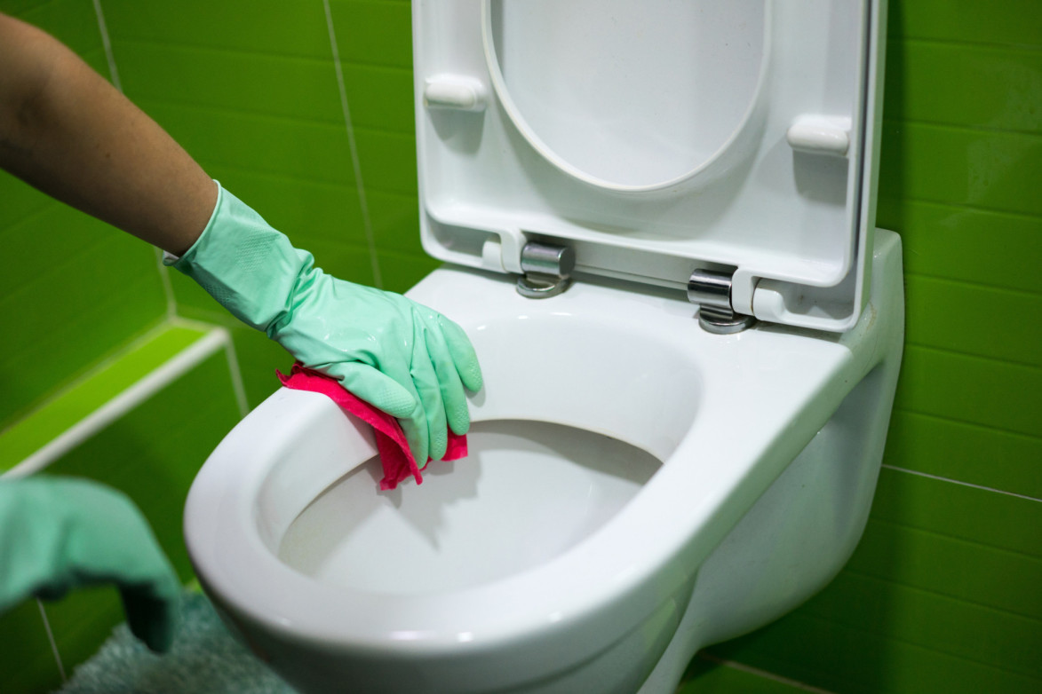 Hoe kun je de kalkrand uit je wc pot verwijderen? Schoonmaakbedrijven in Belgie